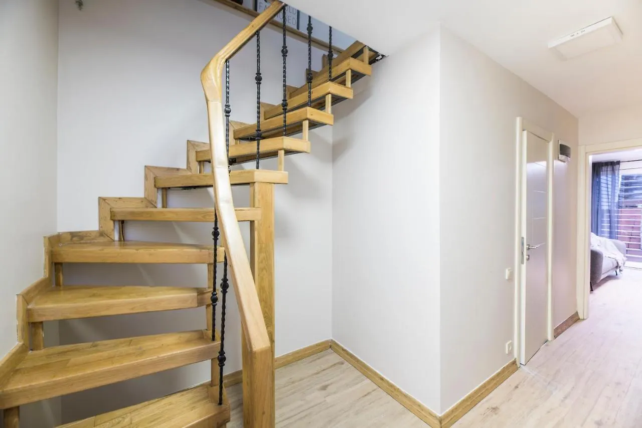 اسطنبول Elegant 2 Bedroom Duplex House With Garden In Cihangir